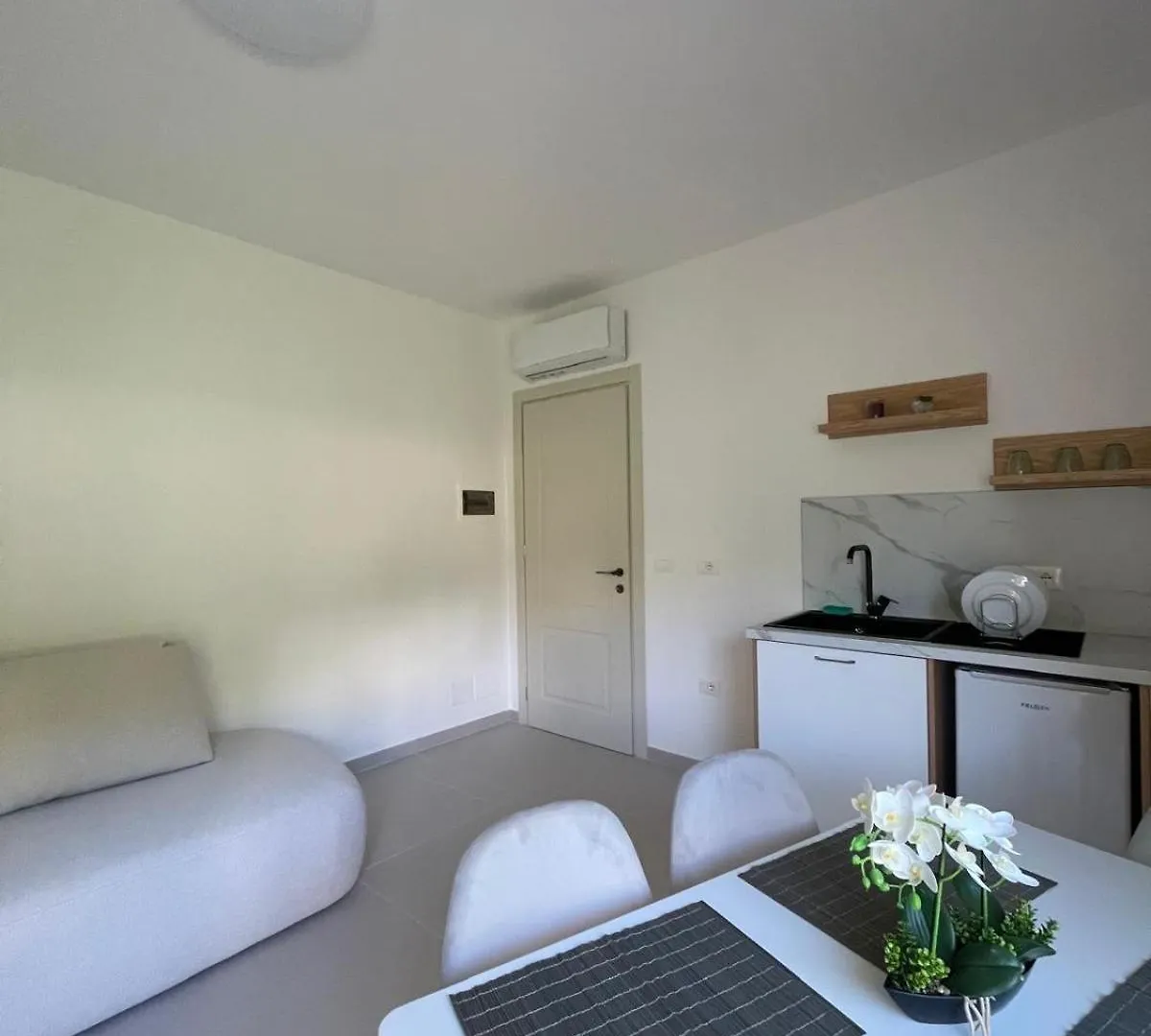 Seavibe Apartments Wlora